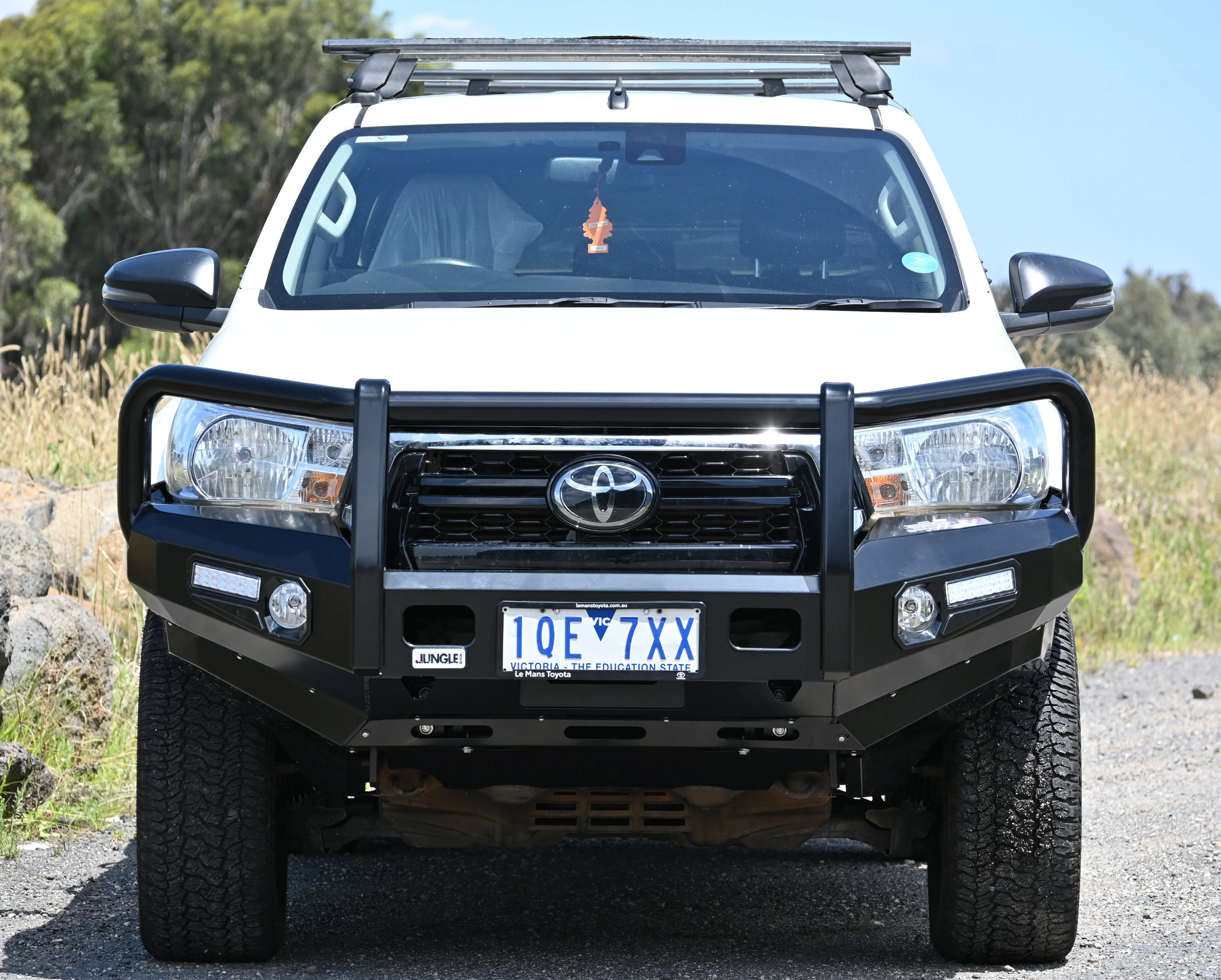 Toyota Hilux (2018-2020) HUN n80 Jungle 4x4 Commercial Bull Bar - Image 3