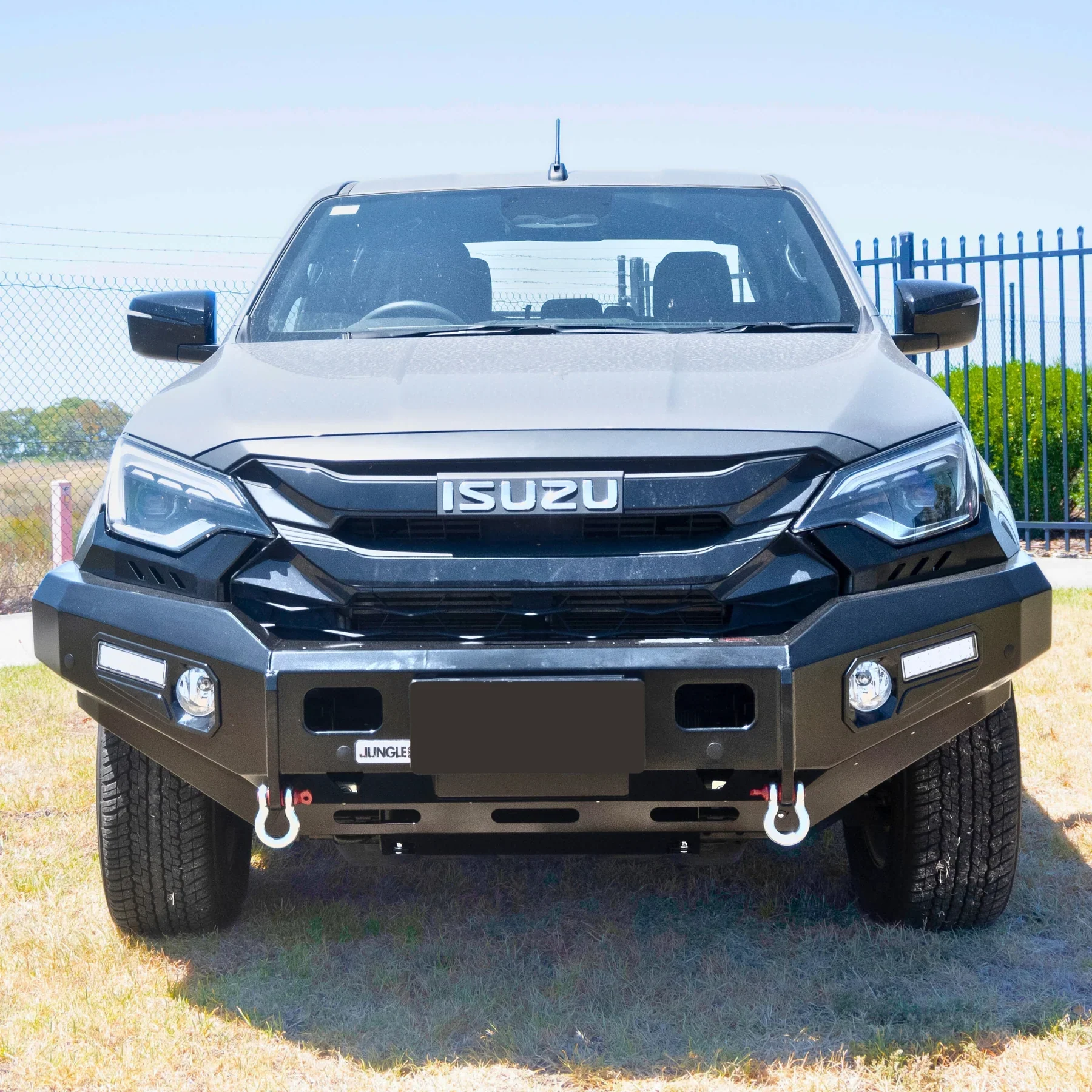 Isuzu D-MAX (2024-2026) Jungle 4x4 Commercial Bull Bar - Image 2