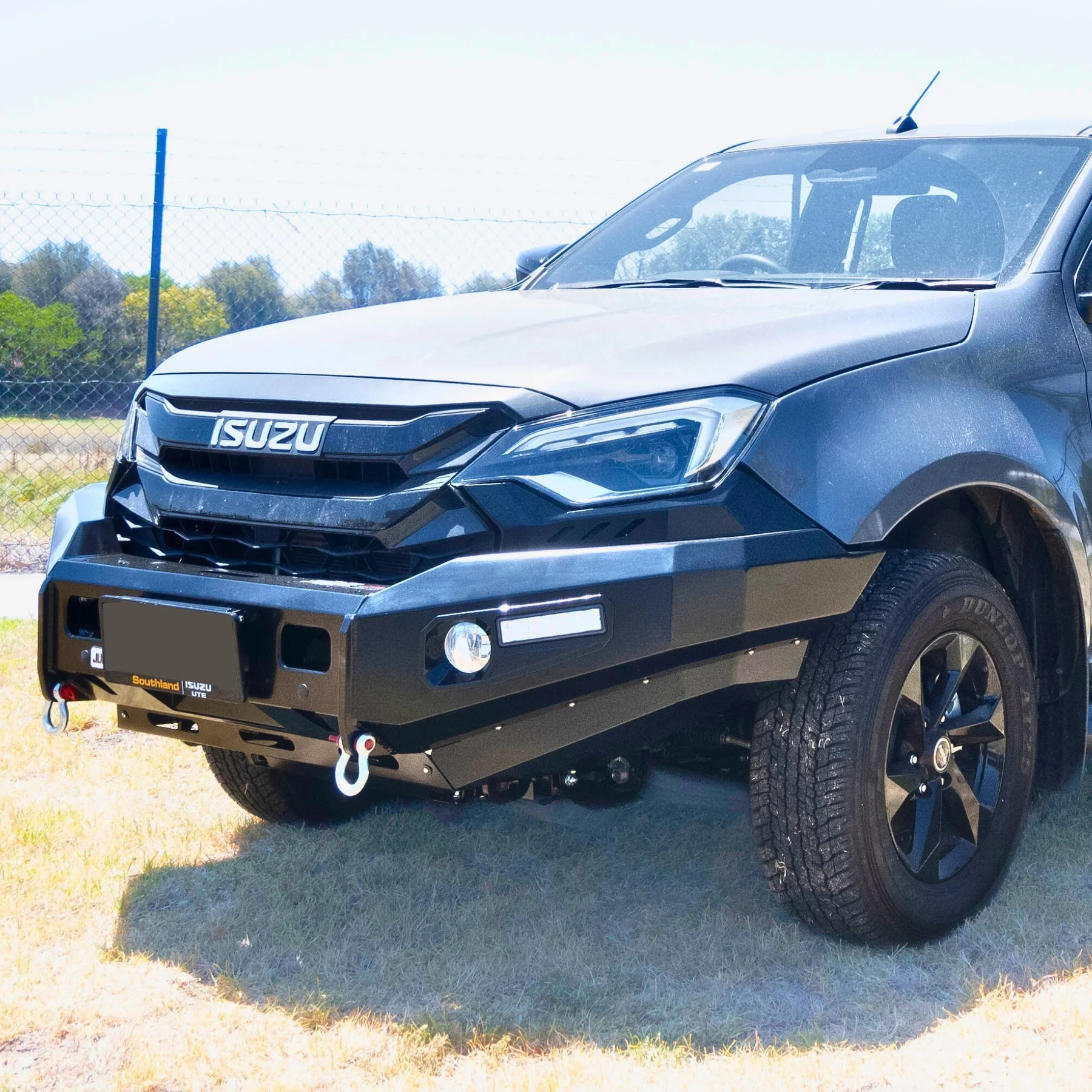 Isuzu D-MAX (2024-2026) Jungle 4x4 Commercial Bull Bar - Image 3