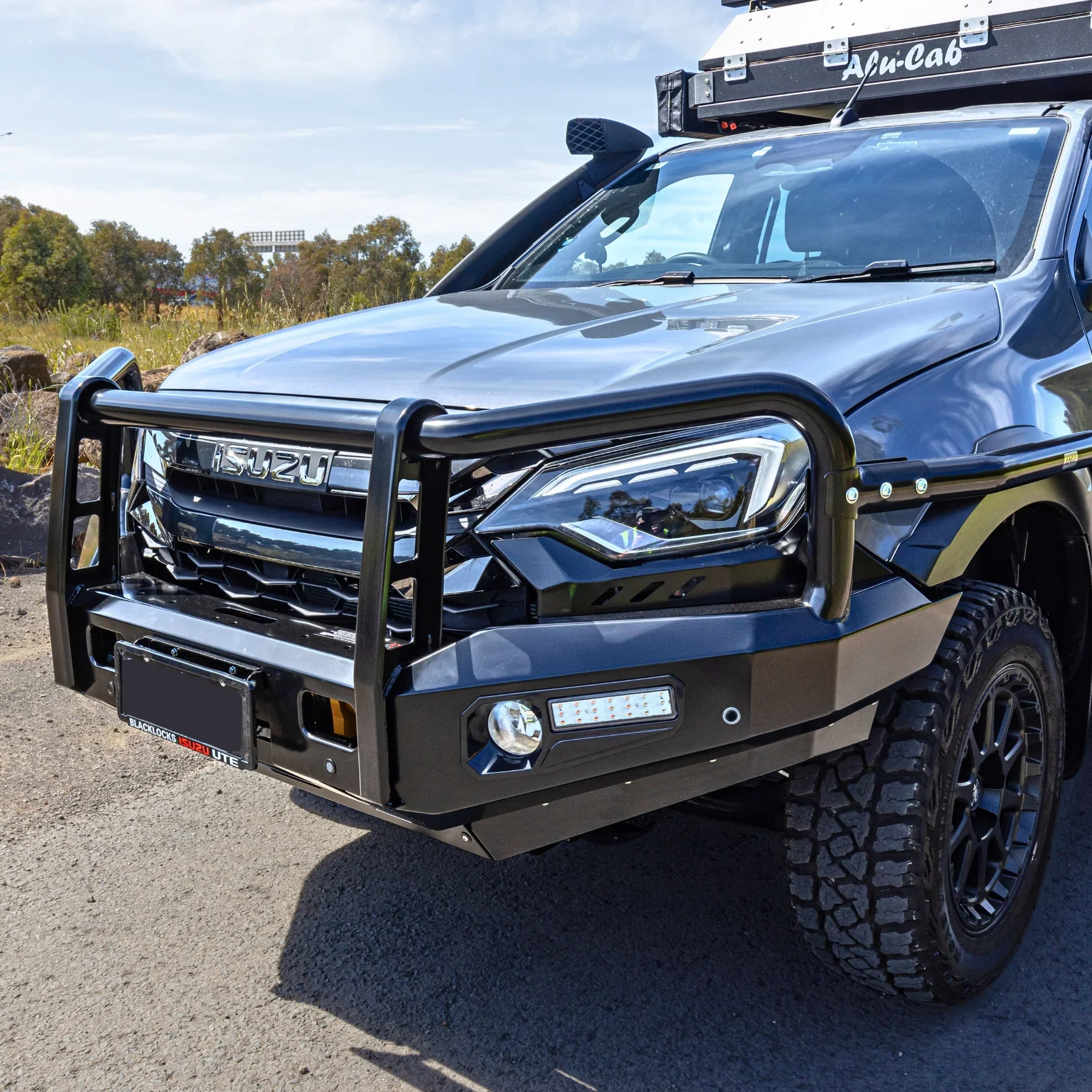 Isuzu D-MAX (2024-2026) Jungle 4x4 Commercial Bull Bar - Image 6