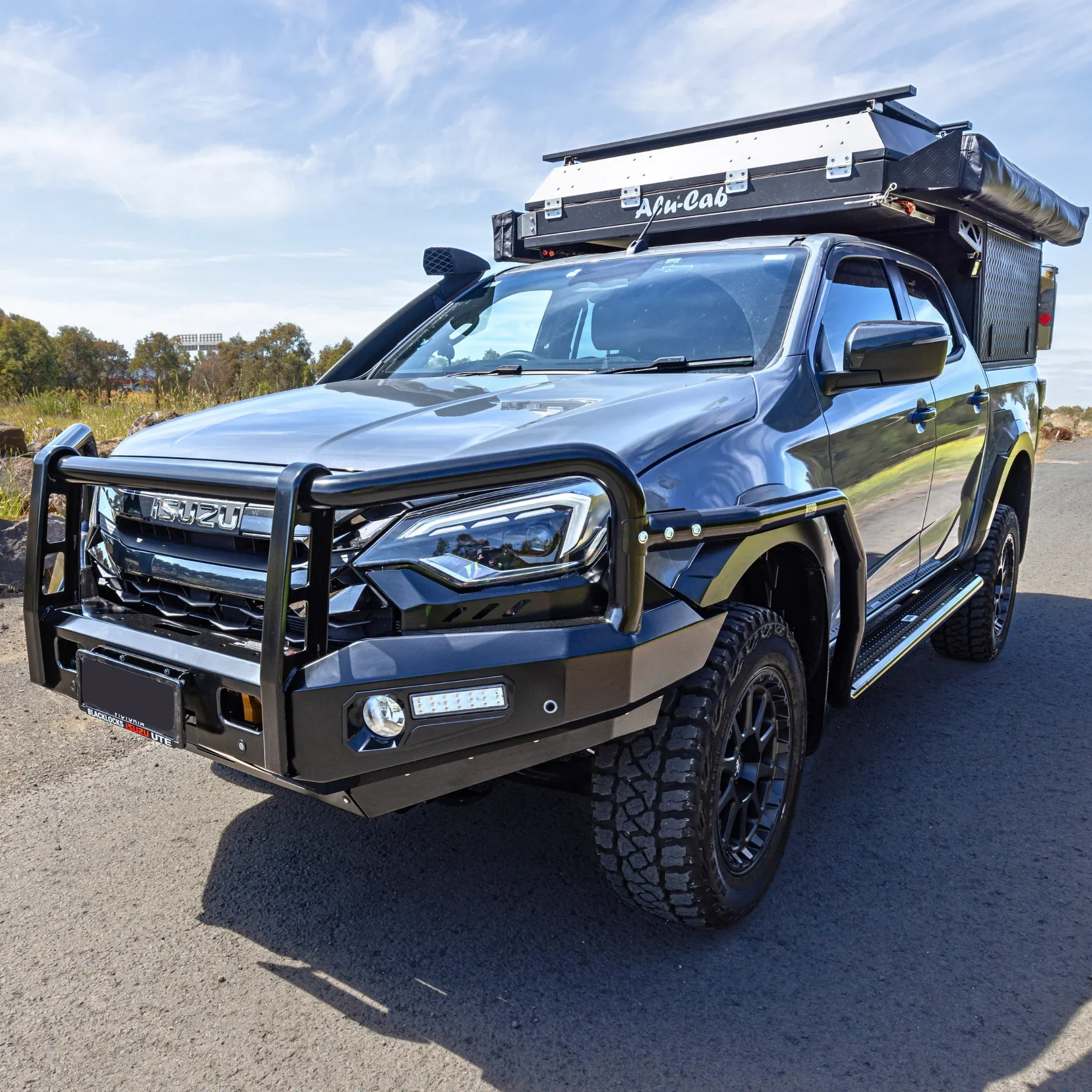 Isuzu D-MAX (2024-2026) Jungle 4x4 Commercial Bull Bar - Image 7