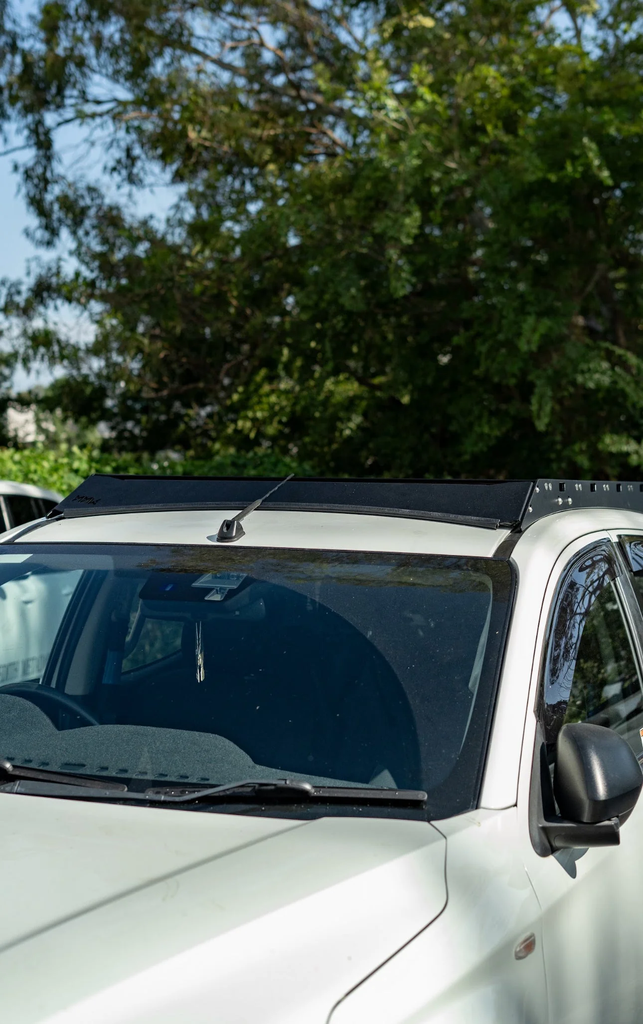 MQ/MR TRITON (2015-2022) Dual Cab Slim Line Roof Rack - Image 4
