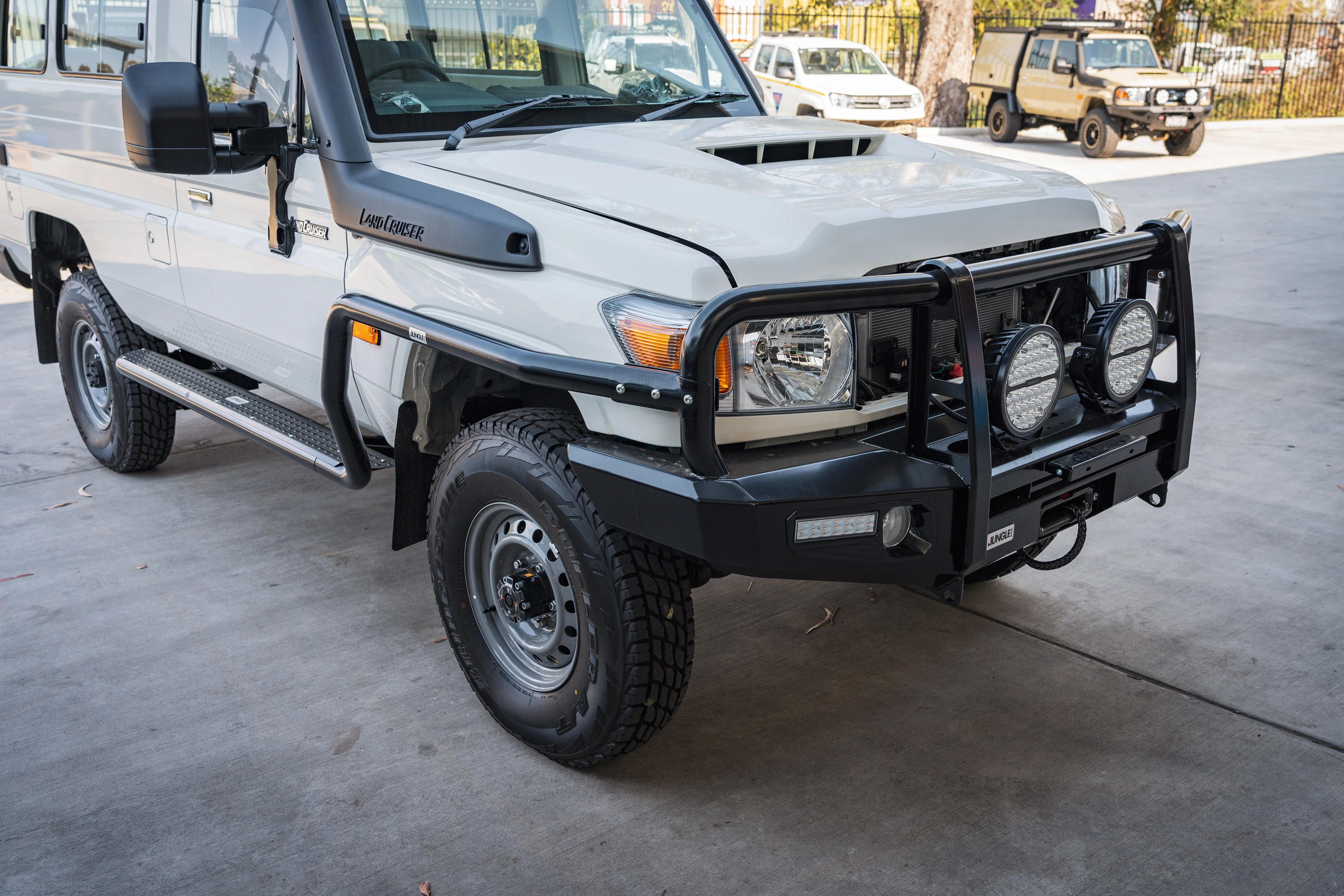 Toyota Landcruiser (2007-2023) Troop Carrier Jungle 4x4 Commercial Side Steps